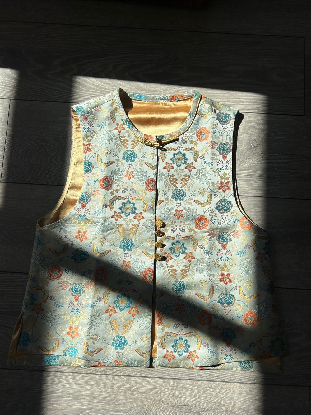 Floral Brocade Sleeveless Tunic Vest - Light Blue & Gold